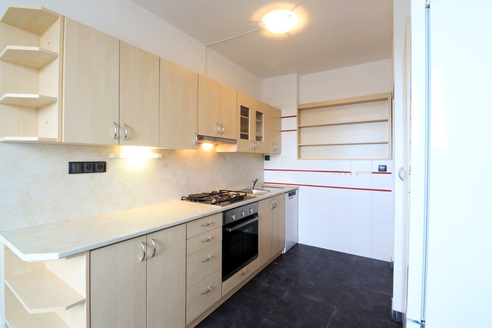 Prenájom bytu 3-izbový 82 m², Platónova, Praha, Praha Prenájom bytu 3-izbový 82 m², Platónova, Praha, Praha