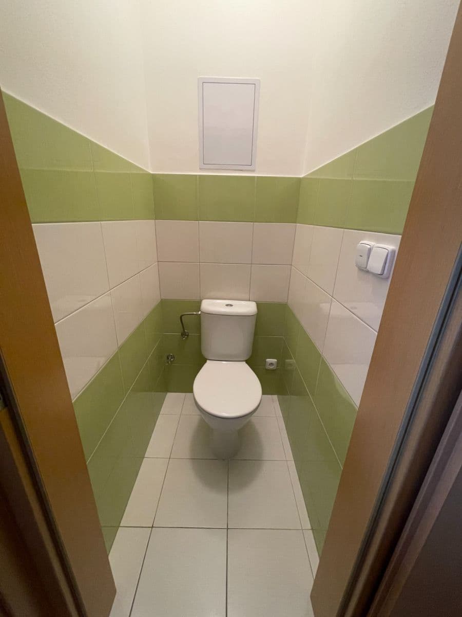 Prenájom bytu 2-izbový 62 m², Cedrová, Jesenice, Středočeský kraj Prenájom bytu 2-izbový 62 m², Cedrová, Jesenice, Středočeský kraj