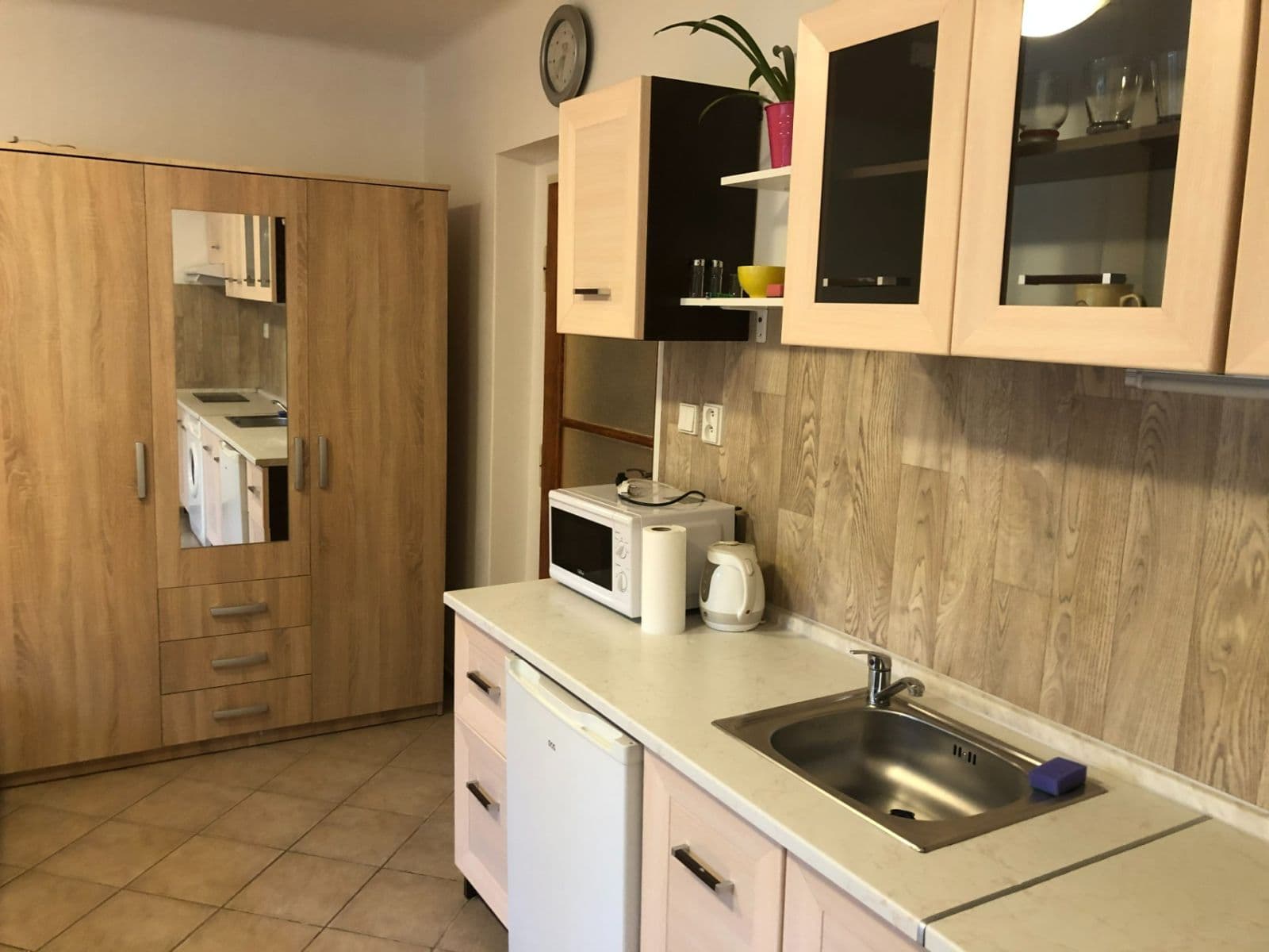 Prenájom bytu 1-izbový 30 m², Kounická, Praha, Praha Prenájom bytu 1-izbový 30 m², Kounická, Praha, Praha