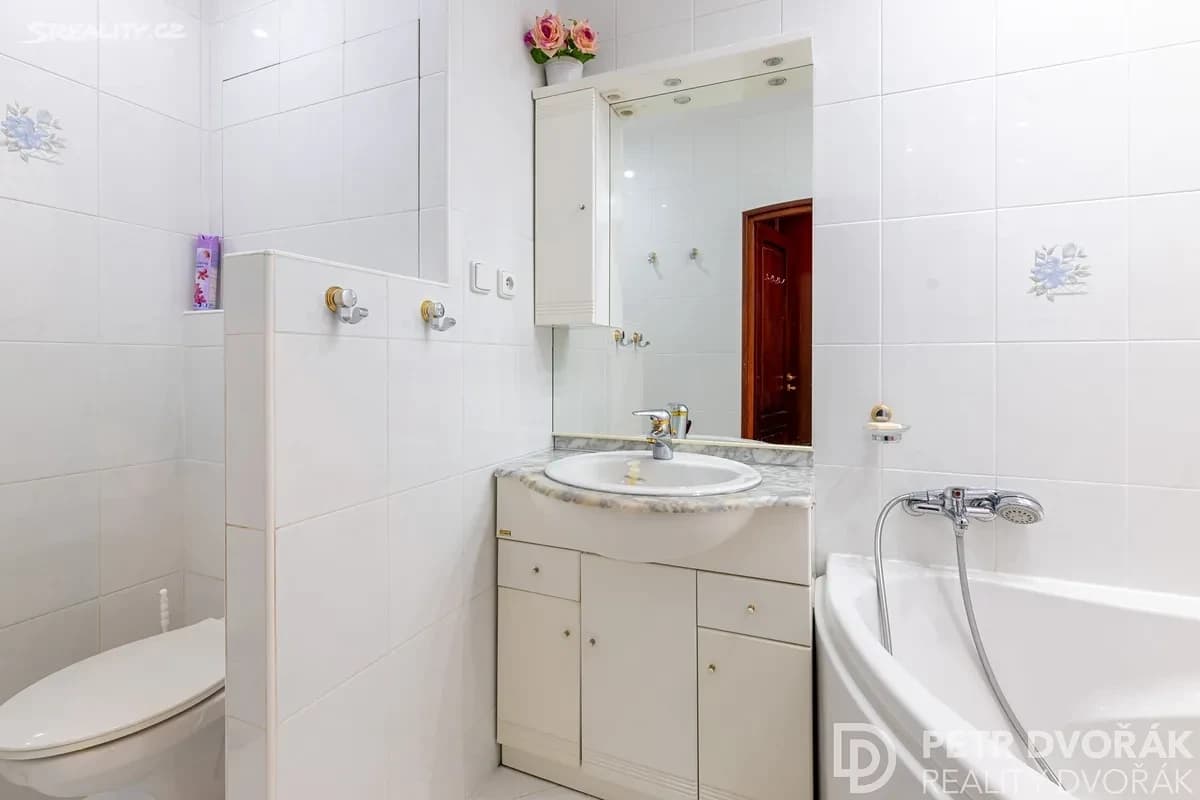 Prenájom bytu 2-izbový 54 m², Buková, Praha, Praha Prenájom bytu 2-izbový 54 m², Buková, Praha, Praha