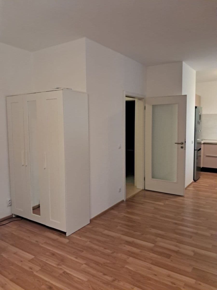 Prenájom bytu 1-izbový 42 m², Márova, Praha, Praha Prenájom bytu 1-izbový 42 m², Márova, Praha, Praha