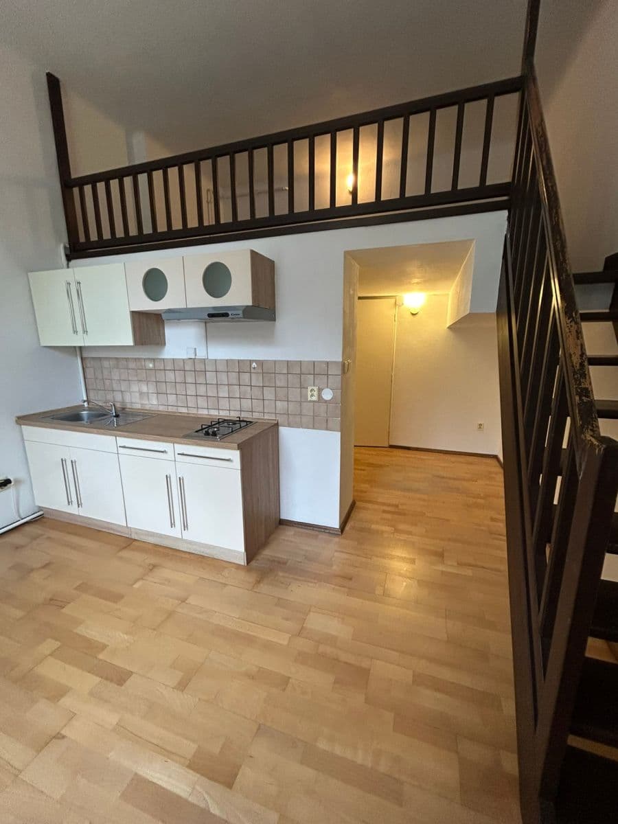 Predaj bytu 1-izbový 20 m², Nedvědovo náměstí, Praha, Praha Predaj bytu 1-izbový 20 m², Nedvědovo náměstí, Praha, Praha