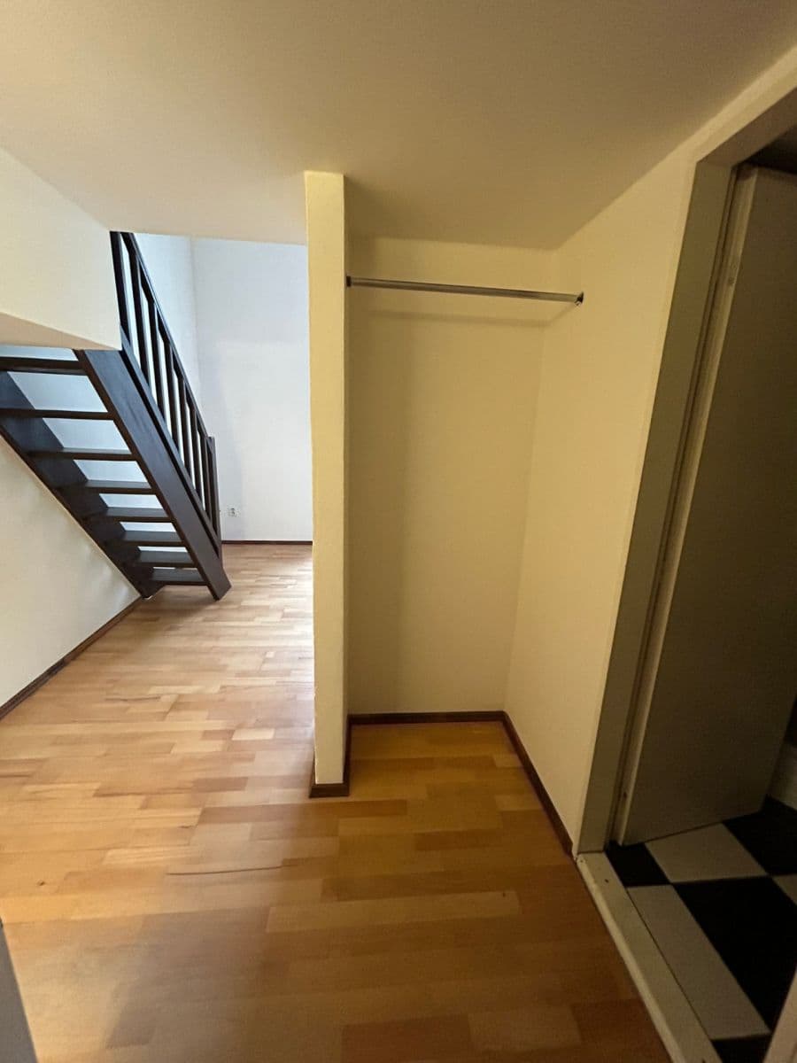 Predaj bytu 1-izbový 20 m², Nedvědovo náměstí, Praha, Praha Predaj bytu 1-izbový 20 m², Nedvědovo náměstí, Praha, Praha
