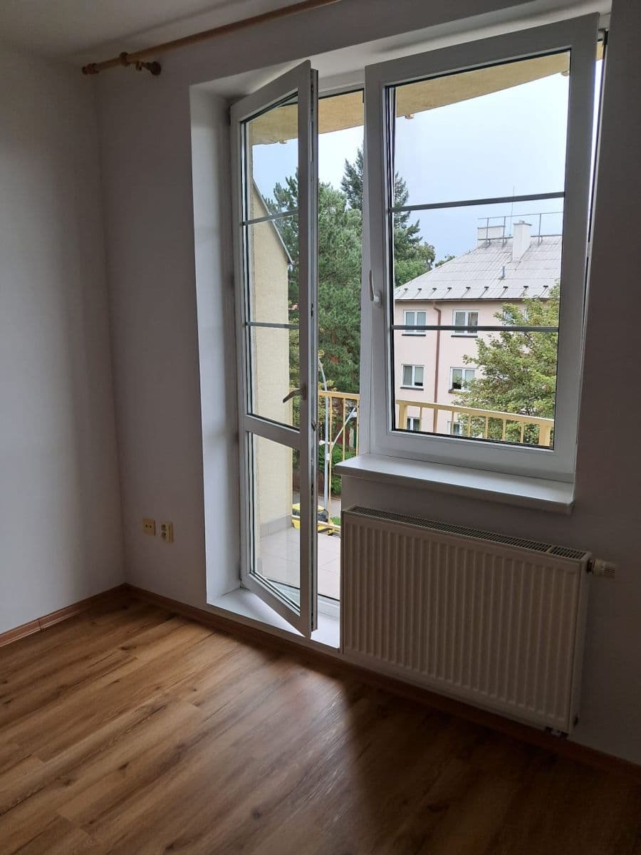 Prenájom bytu 1-izbový 33 m², gen. Píky, Olomouc, Olomoucký kraj Prenájom bytu 1-izbový 33 m², gen. Píky, Olomouc, Olomoucký kraj