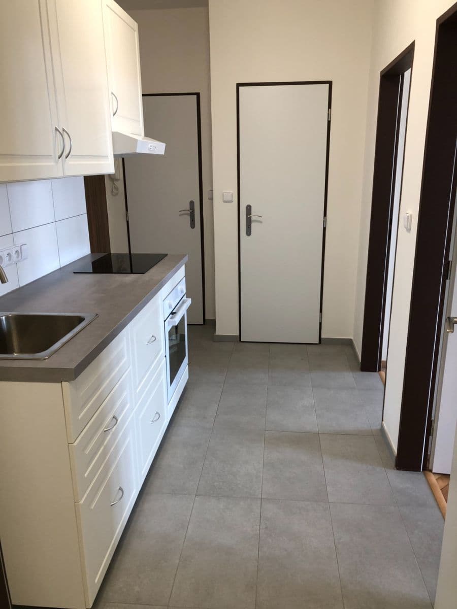 Prenájom bytu 2-izbový 48 m², Dolní, Praha, Praha Prenájom bytu 2-izbový 48 m², Dolní, Praha, Praha