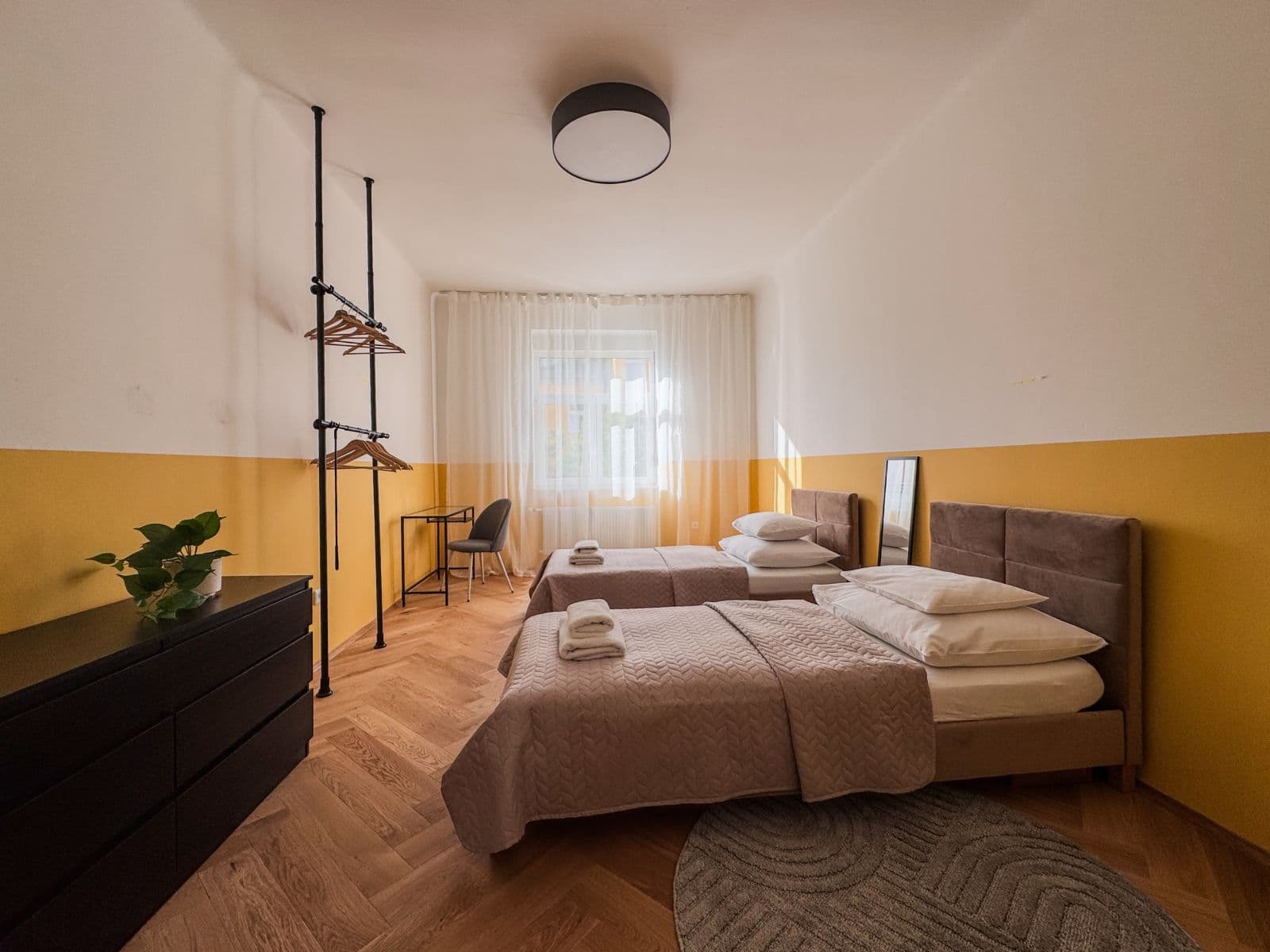 Prenájom bytu 120 m², Šmilovského, Praha, Praha Prenájom bytu 120 m², Šmilovského, Praha, Praha