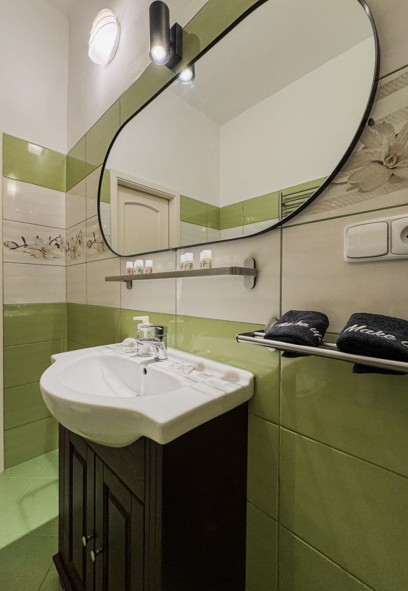 Prenájom bytu 120 m², Šmilovského, Praha, Praha Prenájom bytu 120 m², Šmilovského, Praha, Praha