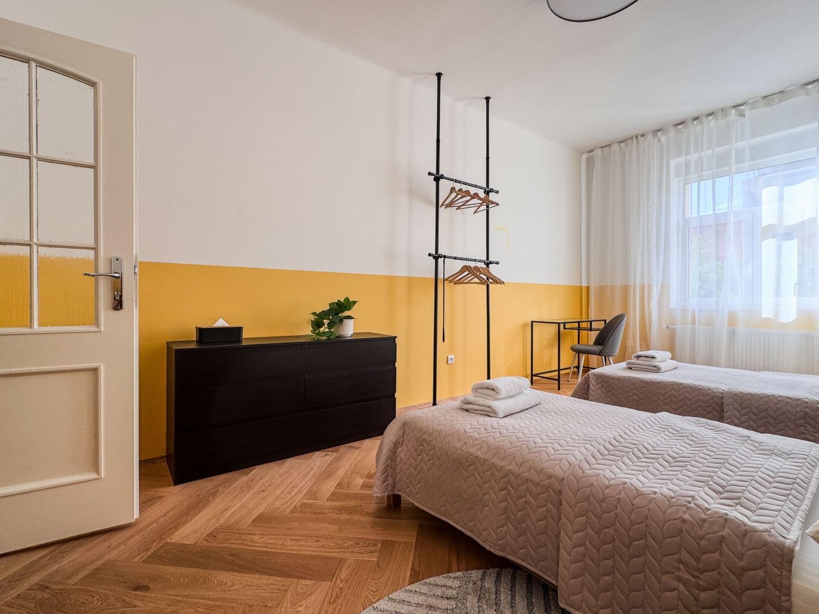 Prenájom bytu 120 m², Šmilovského, Praha, Praha Prenájom bytu 120 m², Šmilovského, Praha, Praha