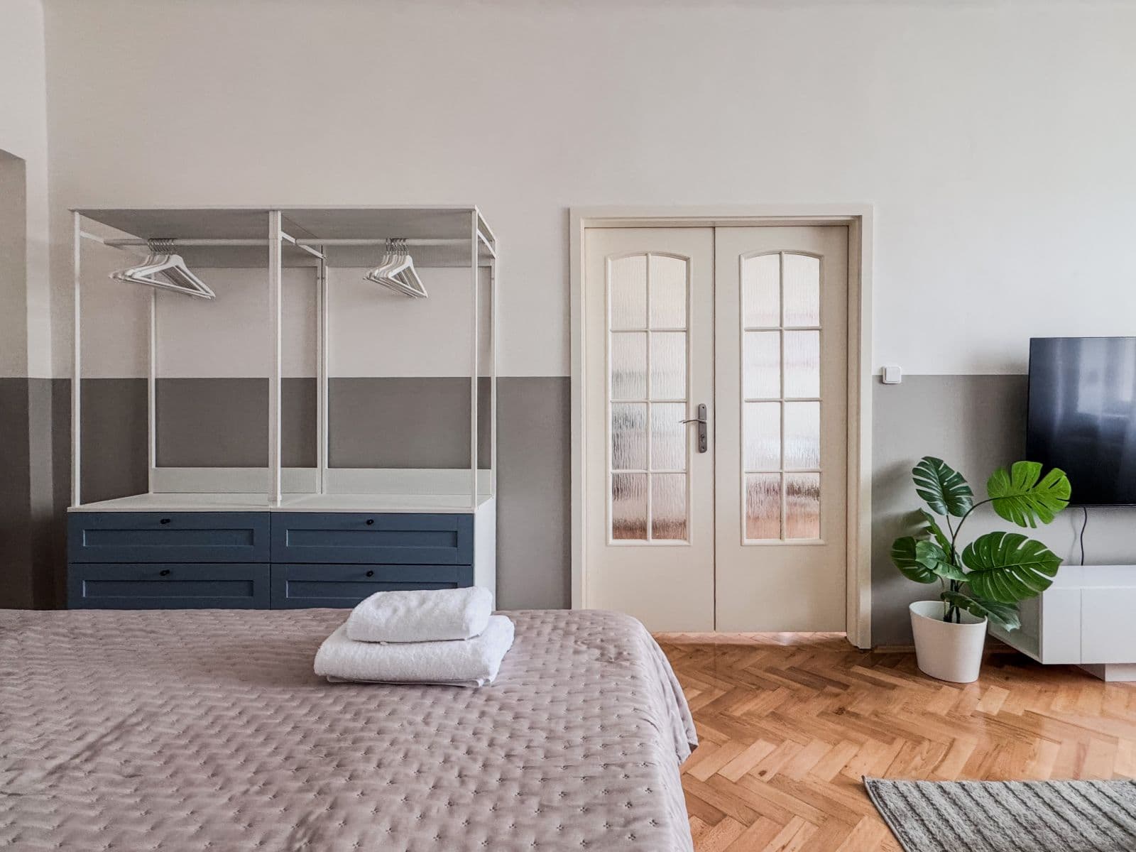 Prenájom bytu 120 m², Šmilovského, Praha, Praha Prenájom bytu 120 m², Šmilovského, Praha, Praha