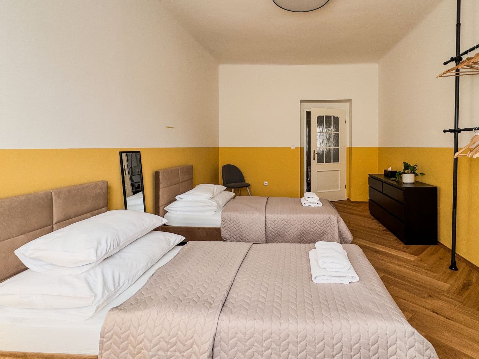 Prenájom bytu 120 m², Šmilovského, Praha, Praha Prenájom bytu 120 m², Šmilovského, Praha, Praha