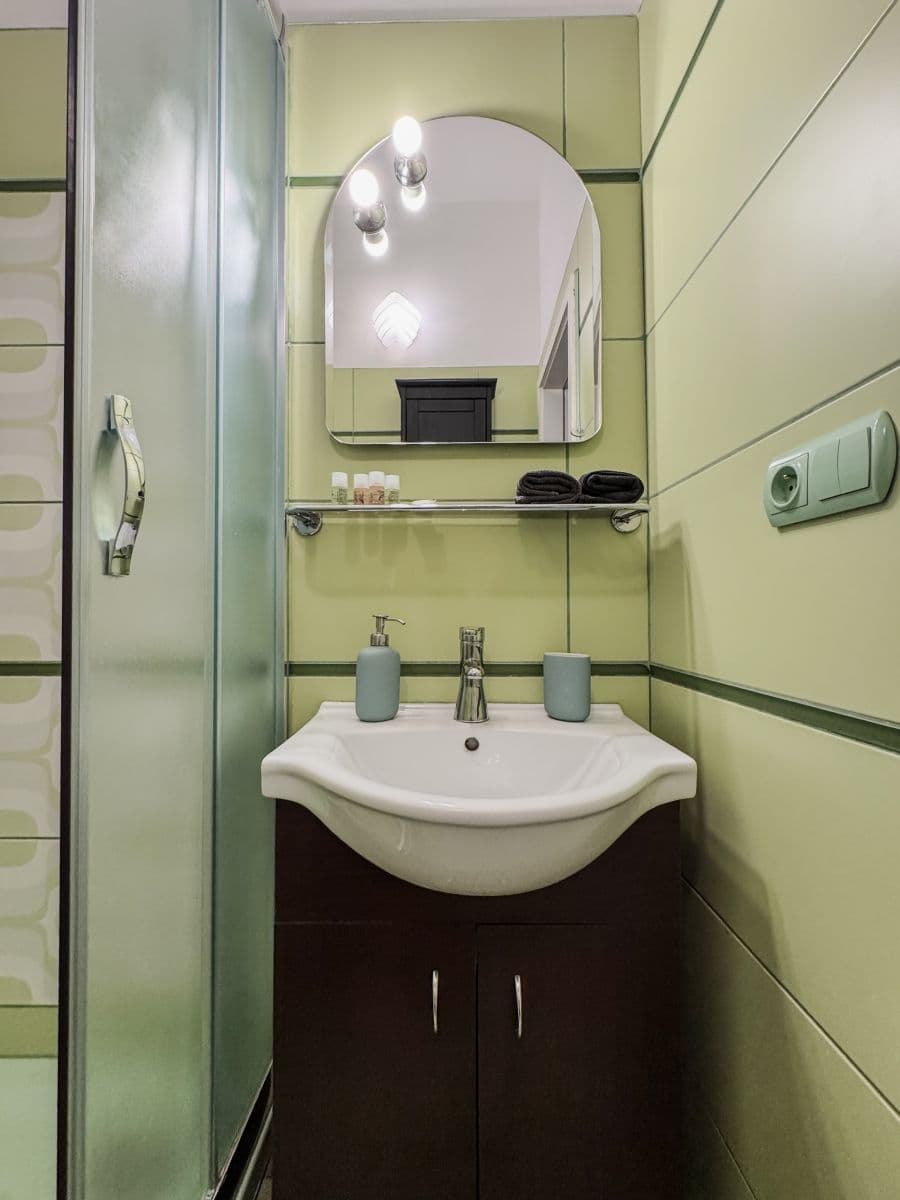 Prenájom bytu 120 m², Šmilovského, Praha, Praha Prenájom bytu 120 m², Šmilovského, Praha, Praha