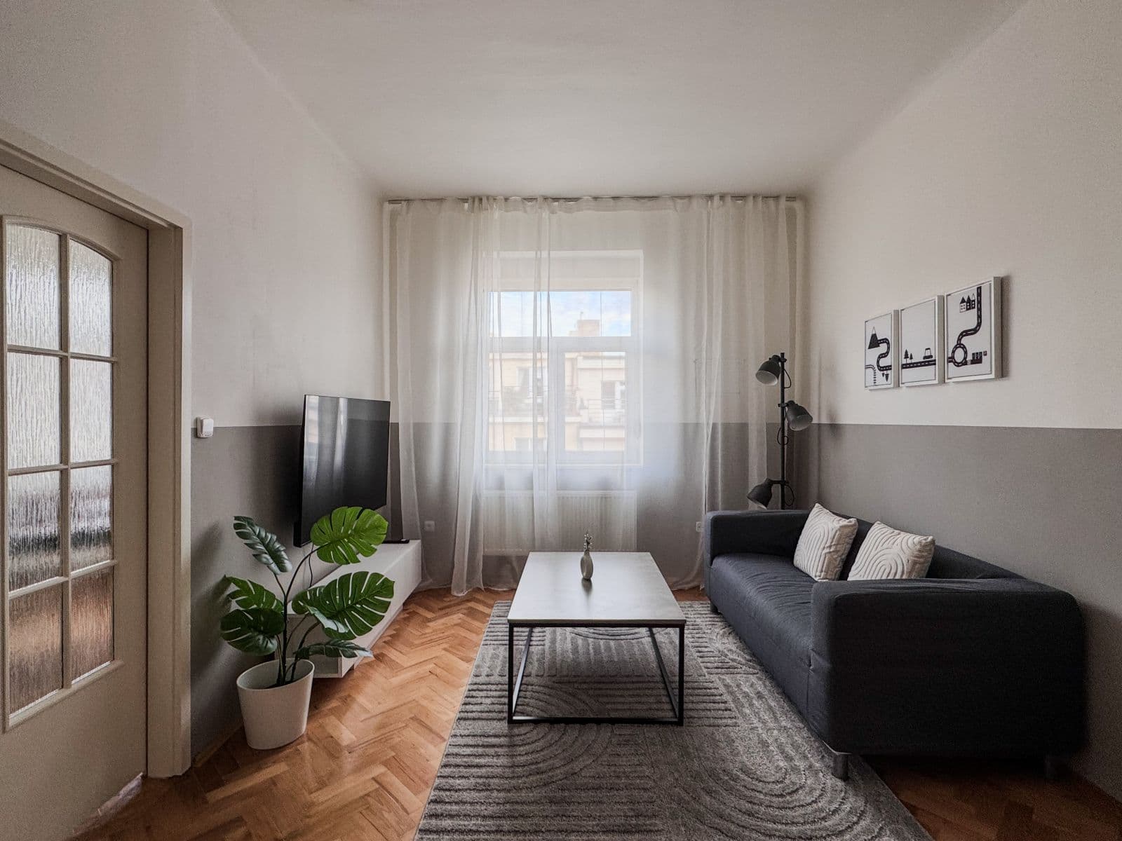 Prenájom bytu 120 m², Šmilovského, Praha, Praha Prenájom bytu 120 m², Šmilovského, Praha, Praha