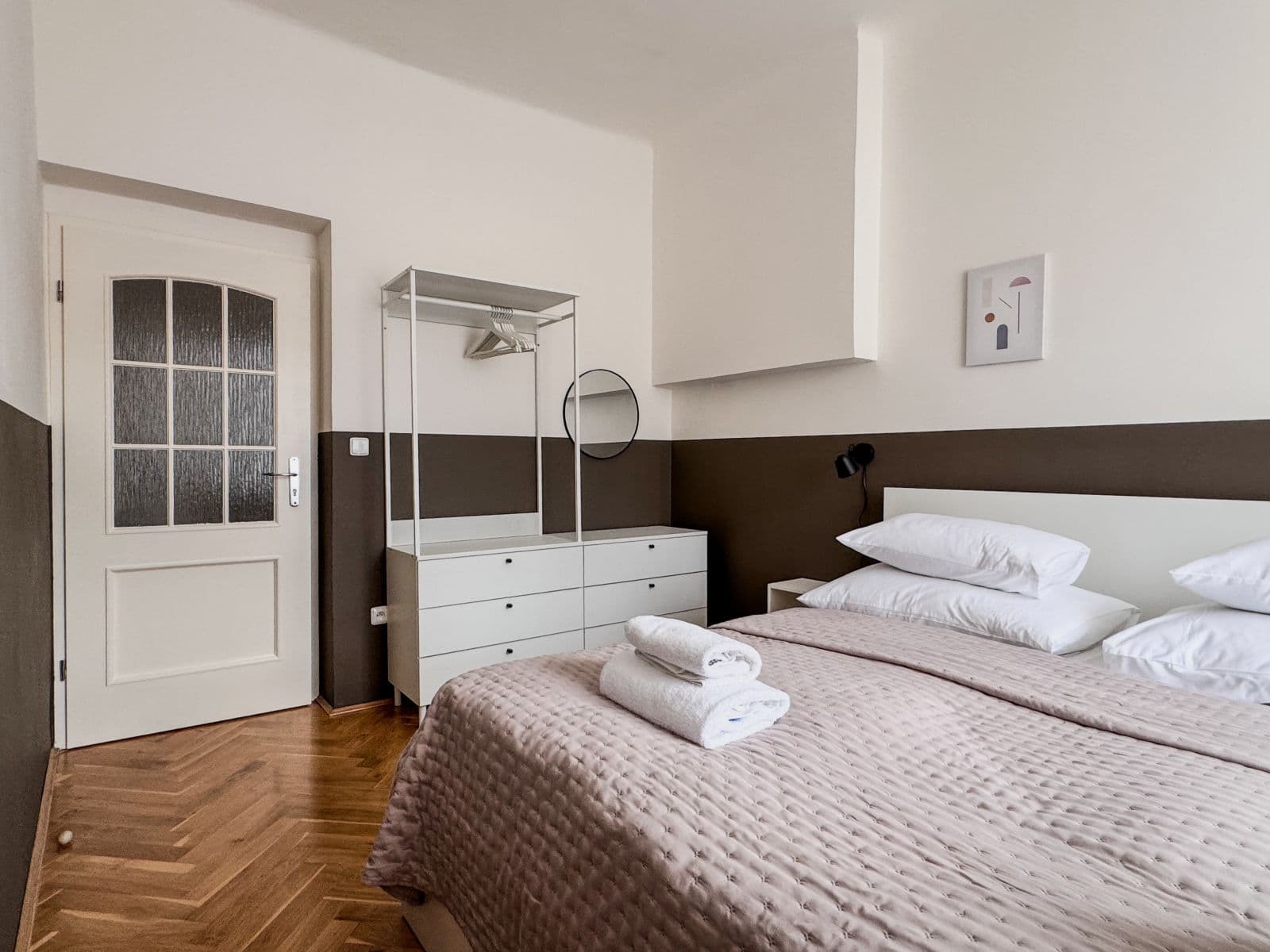 Prenájom bytu 120 m², Šmilovského, Praha, Praha Prenájom bytu 120 m², Šmilovského, Praha, Praha