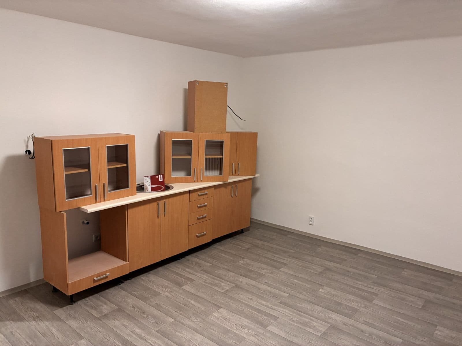 Prenájom bytu 4-izbový 64 m², J. A. Komenského, Meziboří, Ústecký kraj Prenájom bytu 4-izbový 64 m², J. A. Komenského, Meziboří, Ústecký kraj