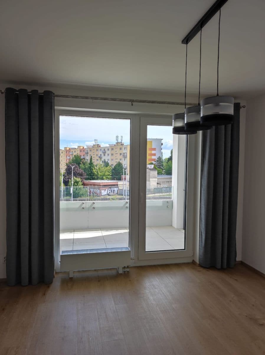 Prenájom bytu 1-izbový 35 m², třída Generála Píky, Brno, Jihomoravský kraj Prenájom bytu 1-izbový 35 m², třída Generála Píky, Brno, Jihomoravský kraj