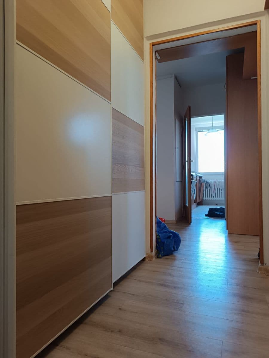 Prenájom bytu 3-izbový 77 m², Krosenská, Praha, Praha Prenájom bytu 3-izbový 77 m², Krosenská, Praha, Praha