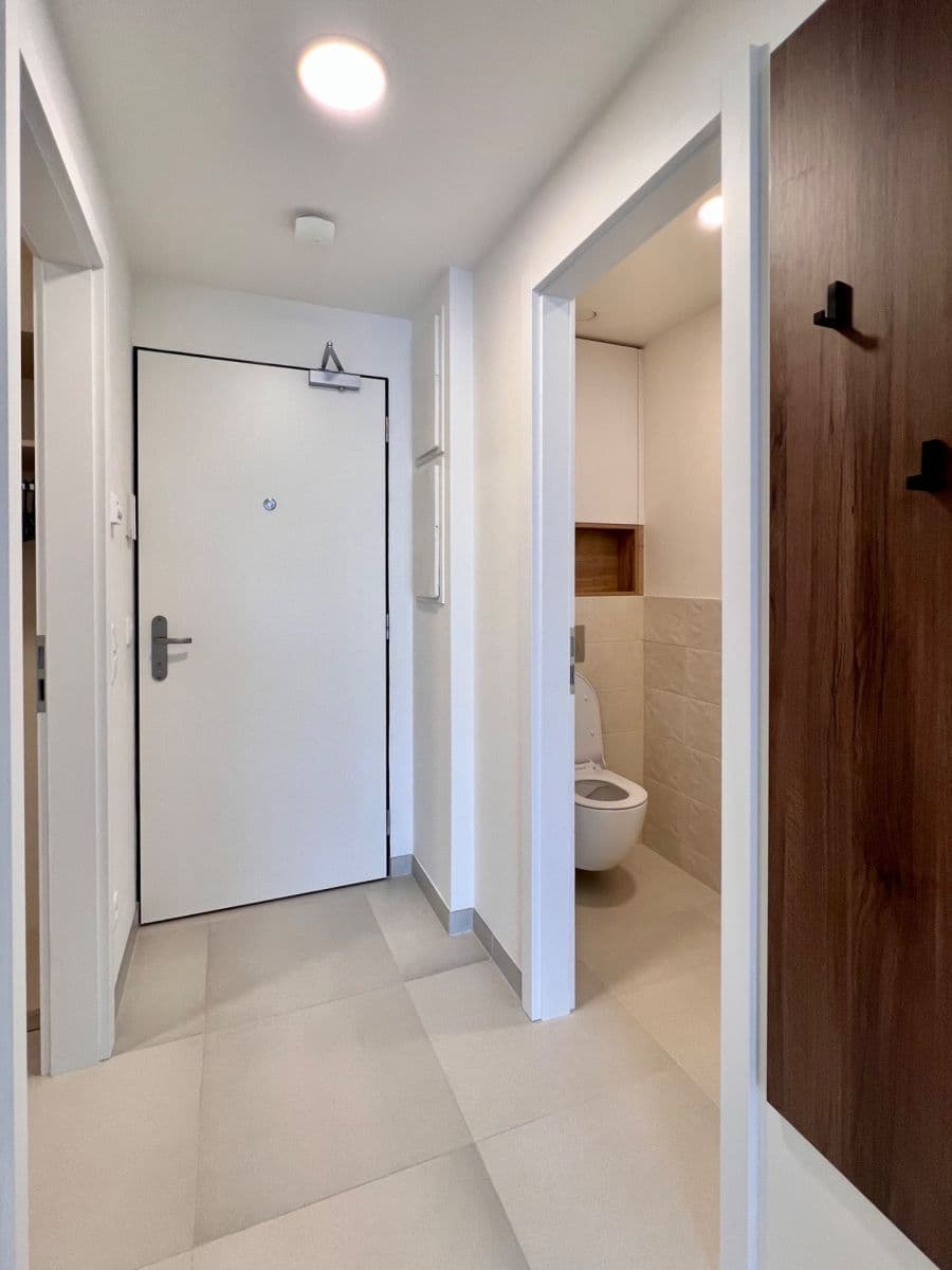 Prenájom bytu 2-izbový 53 m², U Plynárny, Praha, Praha Prenájom bytu 2-izbový 53 m², U Plynárny, Praha, Praha