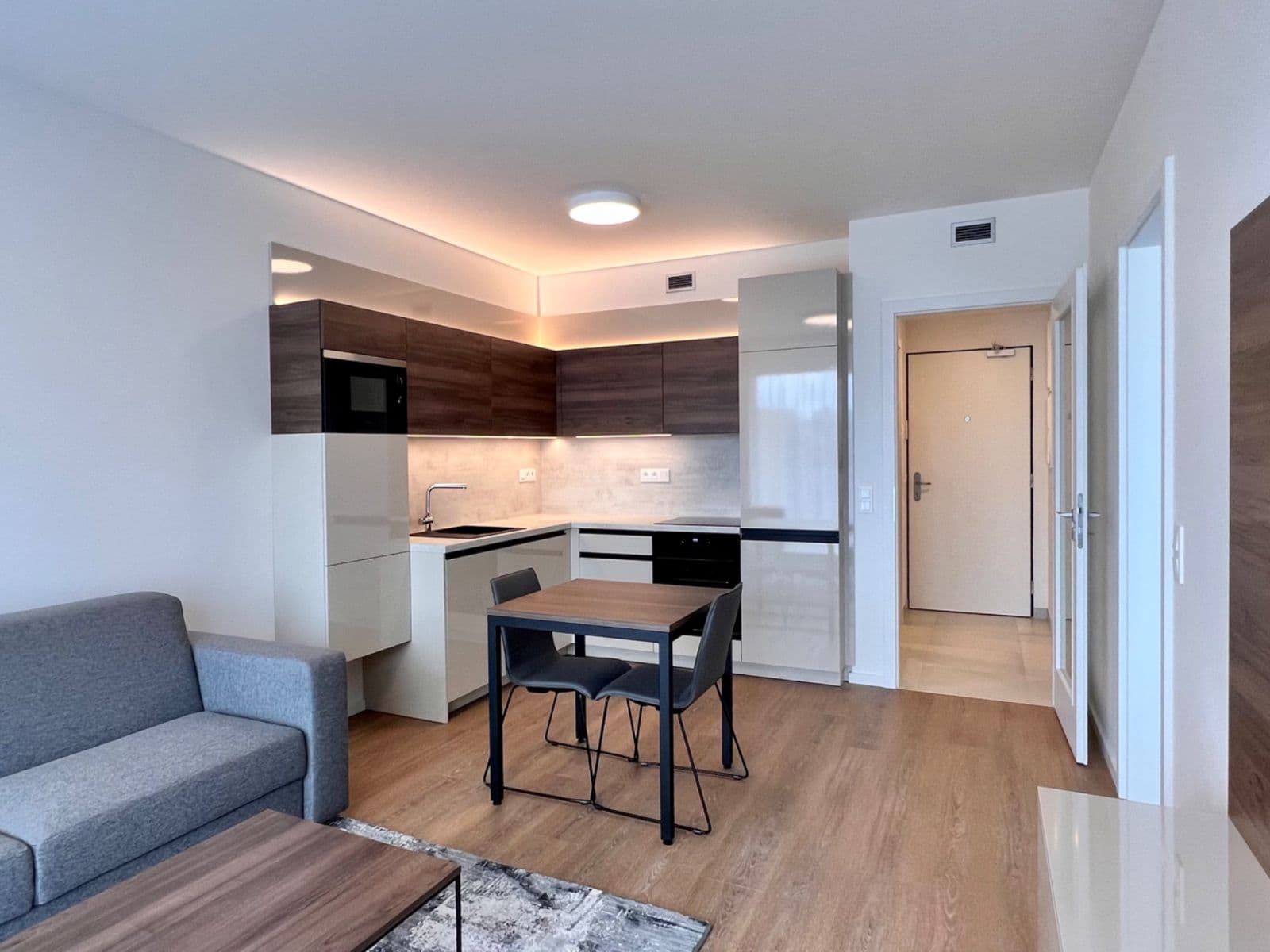 Prenájom bytu 2-izbový 53 m², U Plynárny, Praha, Praha Prenájom bytu 2-izbový 53 m², U Plynárny, Praha, Praha
