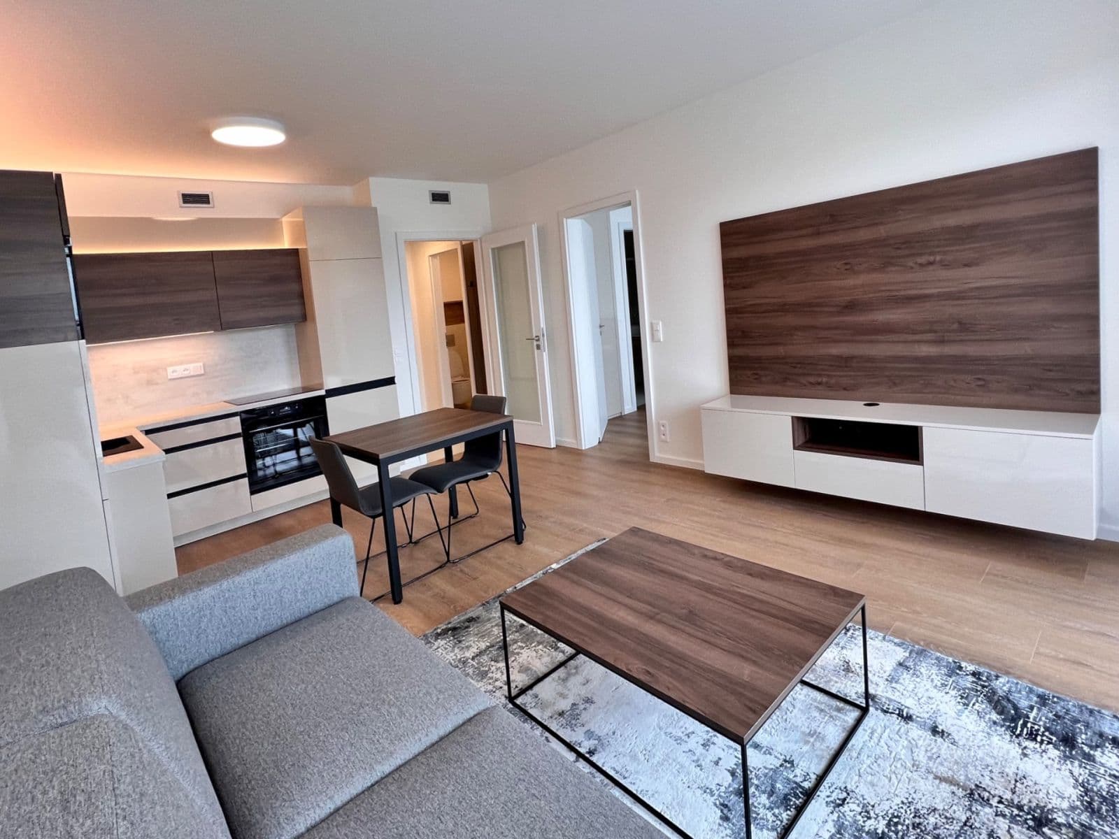 Prenájom bytu 2-izbový 53 m², U Plynárny, Praha, Praha Prenájom bytu 2-izbový 53 m², U Plynárny, Praha, Praha