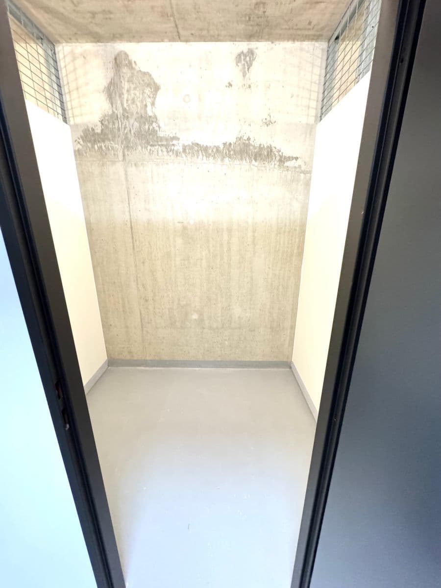 Prenájom bytu 1-izbový 43 m², V Třešňovce, Praha, Praha Prenájom bytu 1-izbový 43 m², V Třešňovce, Praha, Praha