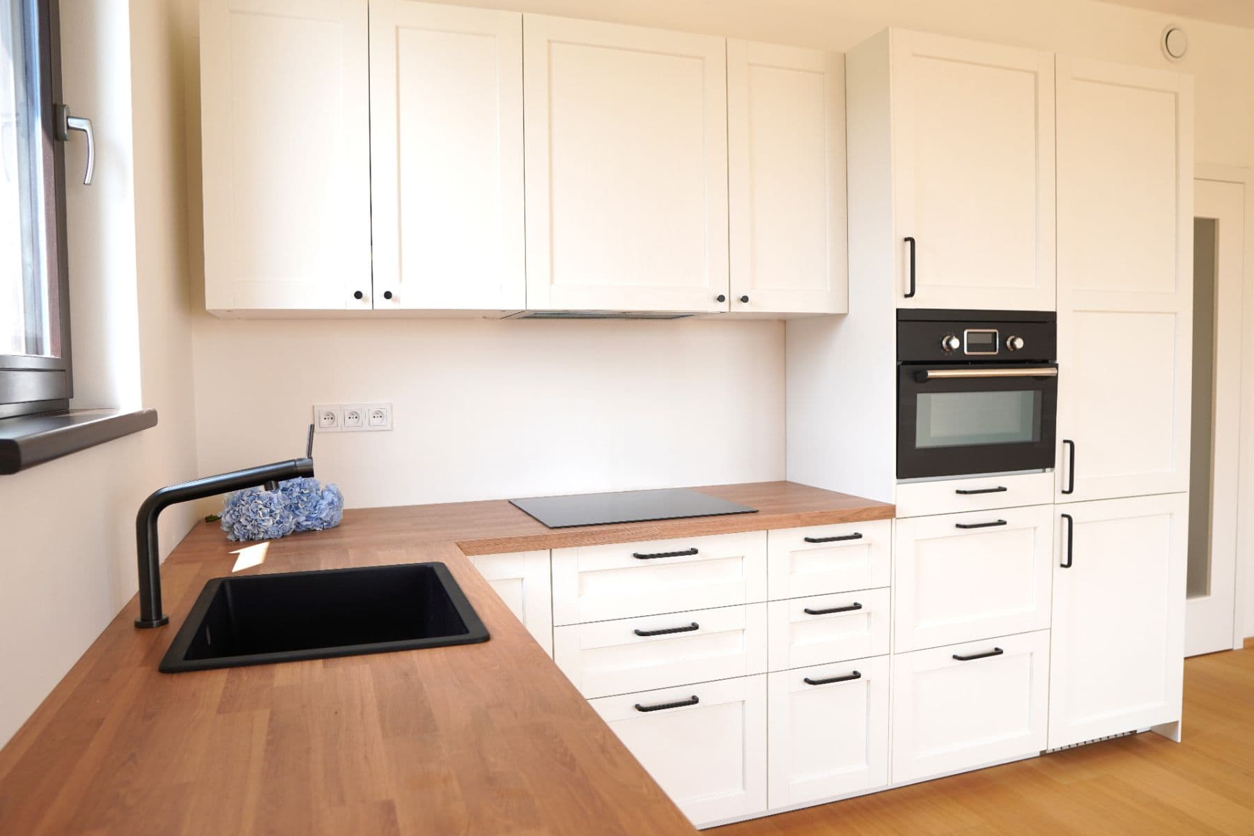 Prenájom bytu 1-izbový 43 m², V Třešňovce, Praha, Praha Prenájom bytu 1-izbový 43 m², V Třešňovce, Praha, Praha