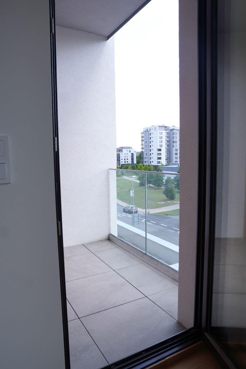 Prenájom bytu 1-izbový 43 m², V Třešňovce, Praha, Praha Prenájom bytu 1-izbový 43 m², V Třešňovce, Praha, Praha