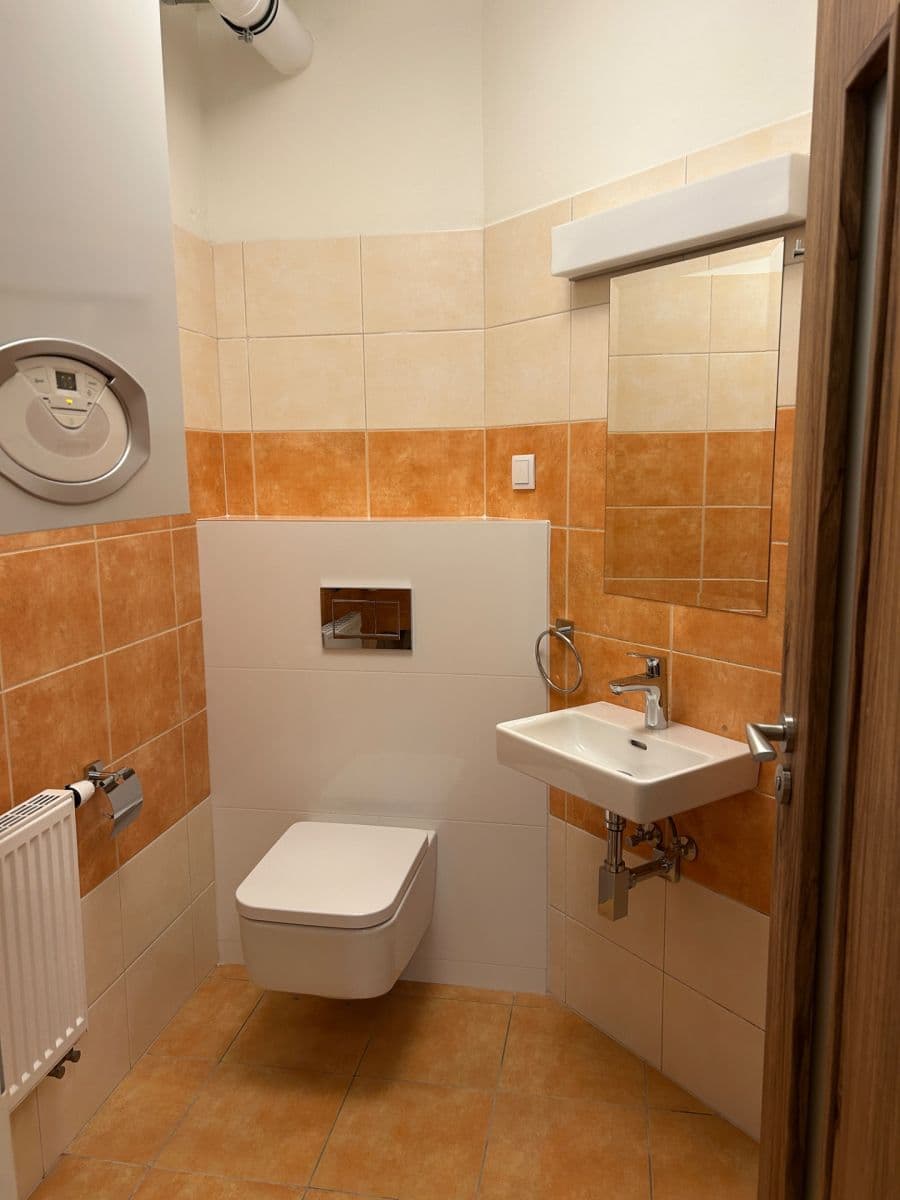 Prenájom bytu 3-izbový 93 m², Krucemburk, Kraj Vysočina Prenájom bytu 3-izbový 93 m², Krucemburk, Kraj Vysočina