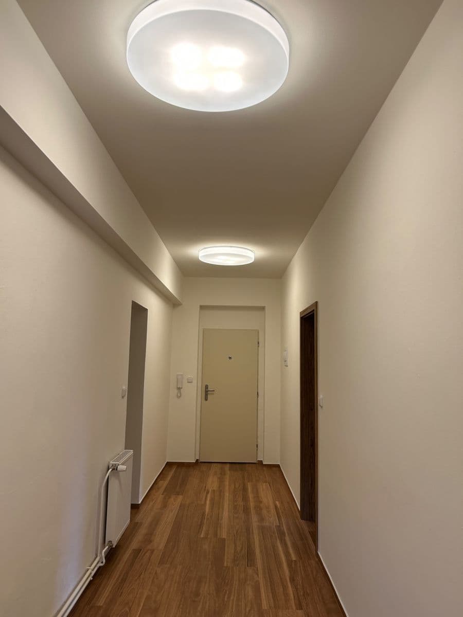 Prenájom bytu 3-izbový 93 m², Krucemburk, Kraj Vysočina Prenájom bytu 3-izbový 93 m², Krucemburk, Kraj Vysočina