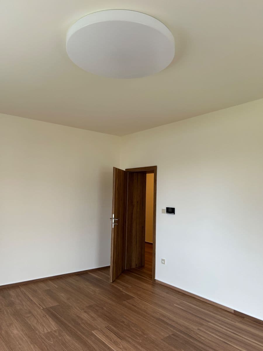 Prenájom bytu 3-izbový 79 m², Krucemburk, Kraj Vysočina Prenájom bytu 3-izbový 79 m², Krucemburk, Kraj Vysočina