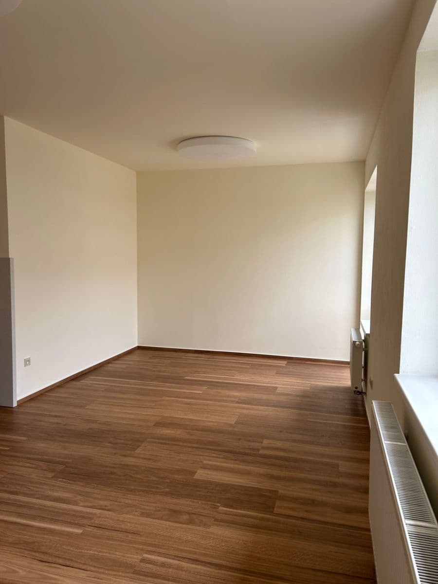 Prenájom bytu 3-izbový 79 m², Krucemburk, Kraj Vysočina Prenájom bytu 3-izbový 79 m², Krucemburk, Kraj Vysočina