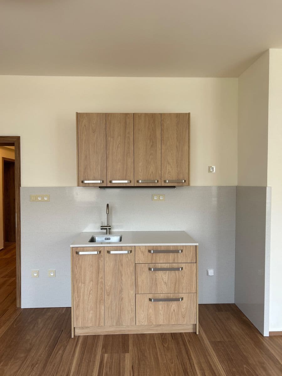 Prenájom bytu 3-izbový 79 m², Krucemburk, Kraj Vysočina Prenájom bytu 3-izbový 79 m², Krucemburk, Kraj Vysočina