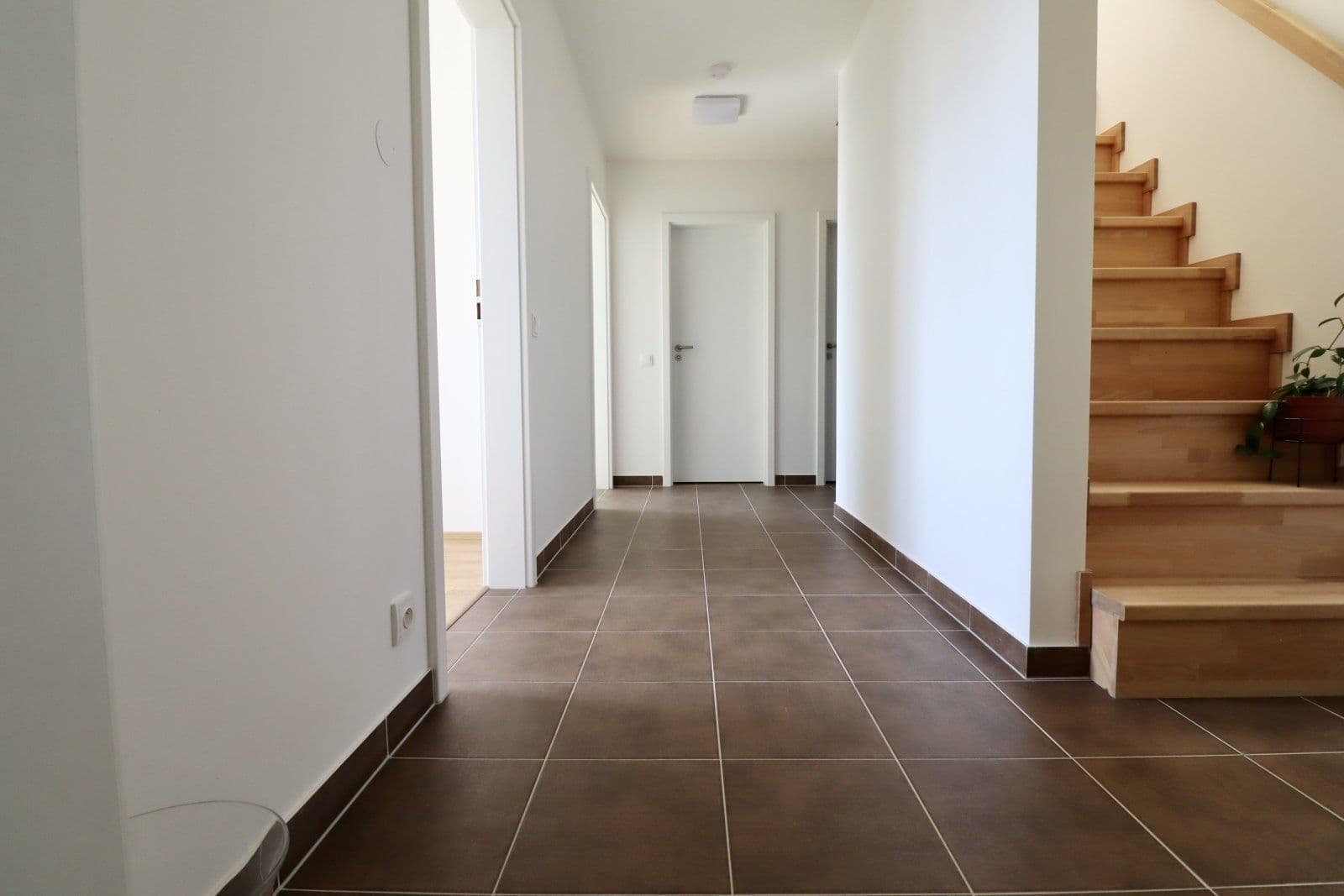 Prenájom bytu 3-izbový 74 m², Škvorecká, Úvaly, Středočeský kraj Prenájom bytu 3-izbový 74 m², Škvorecká, Úvaly, Středočeský kraj