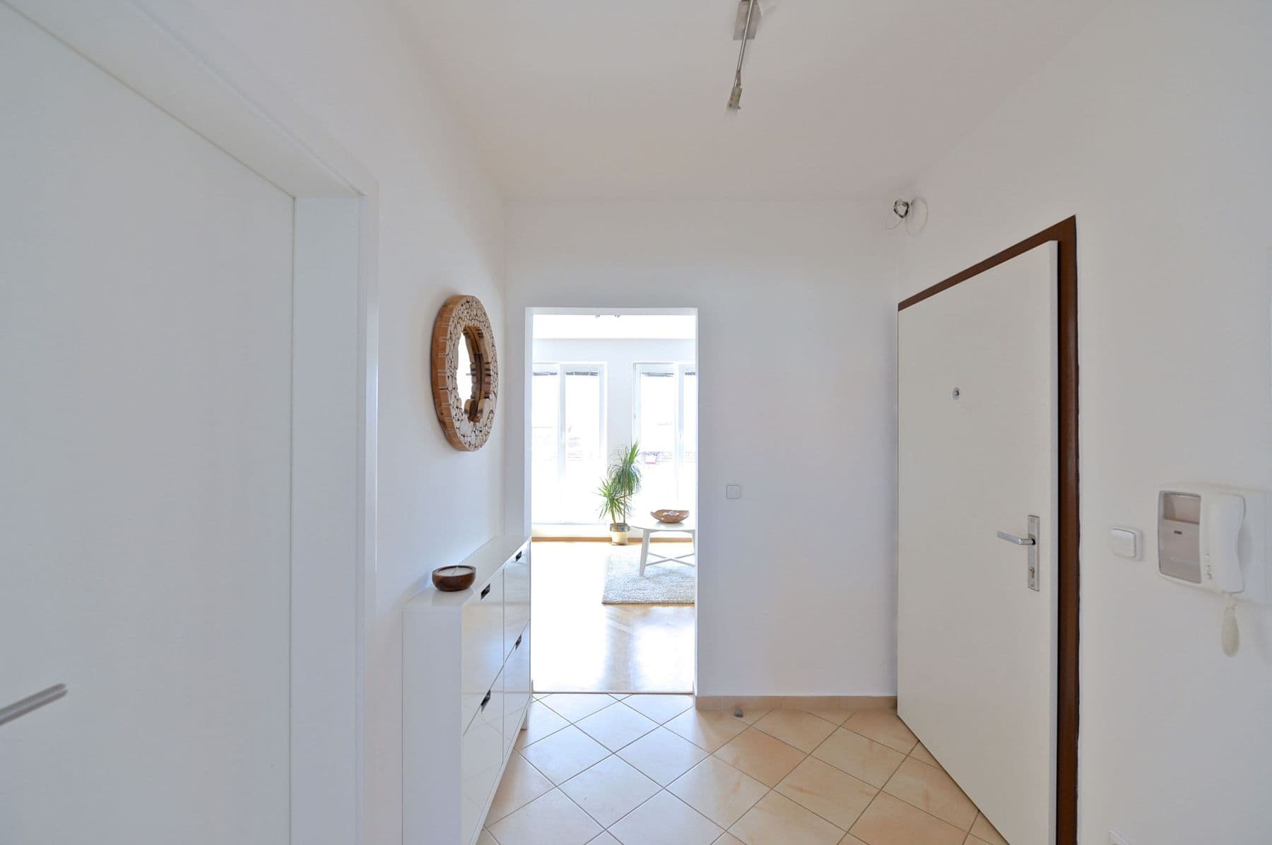 Prenájom bytu 57 m², Varšavská, Praha, Praha Prenájom bytu 57 m², Varšavská, Praha, Praha
