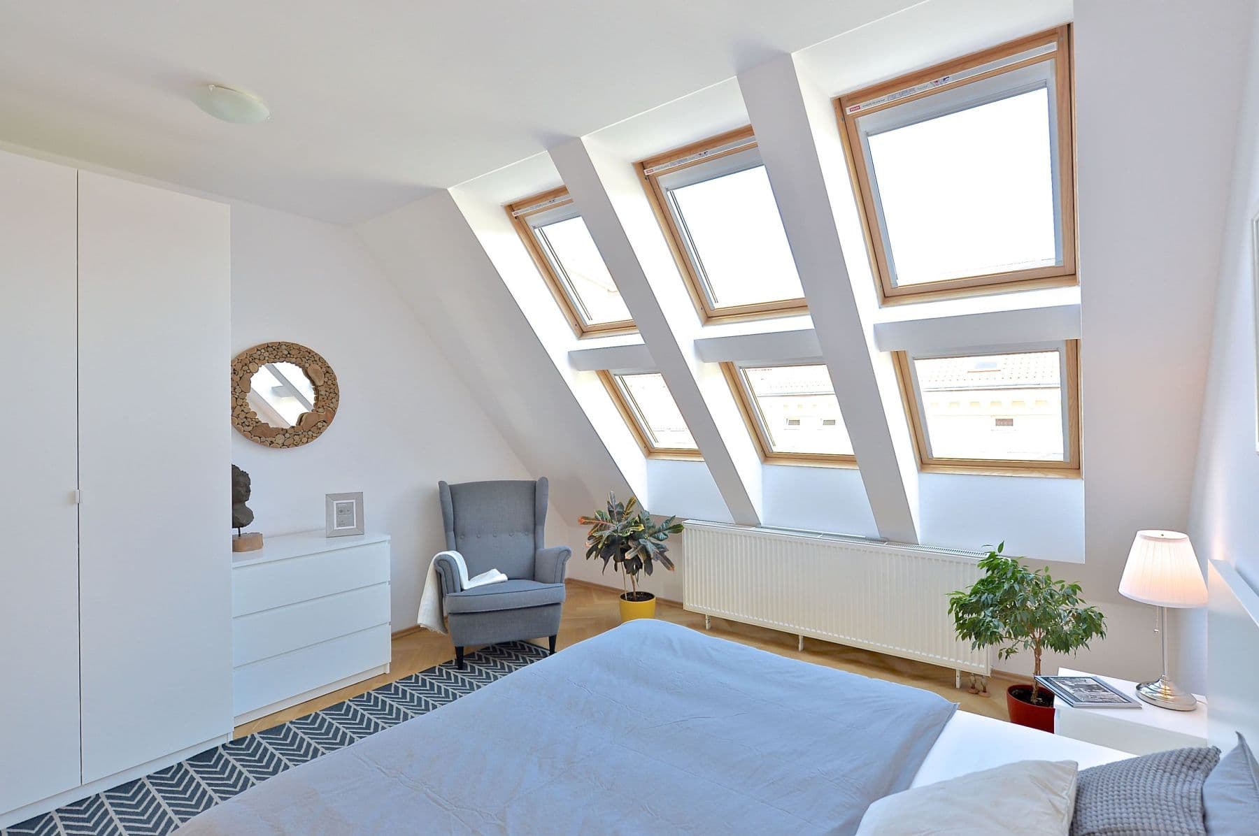 Prenájom bytu 57 m², Varšavská, Praha, Praha Prenájom bytu 57 m², Varšavská, Praha, Praha