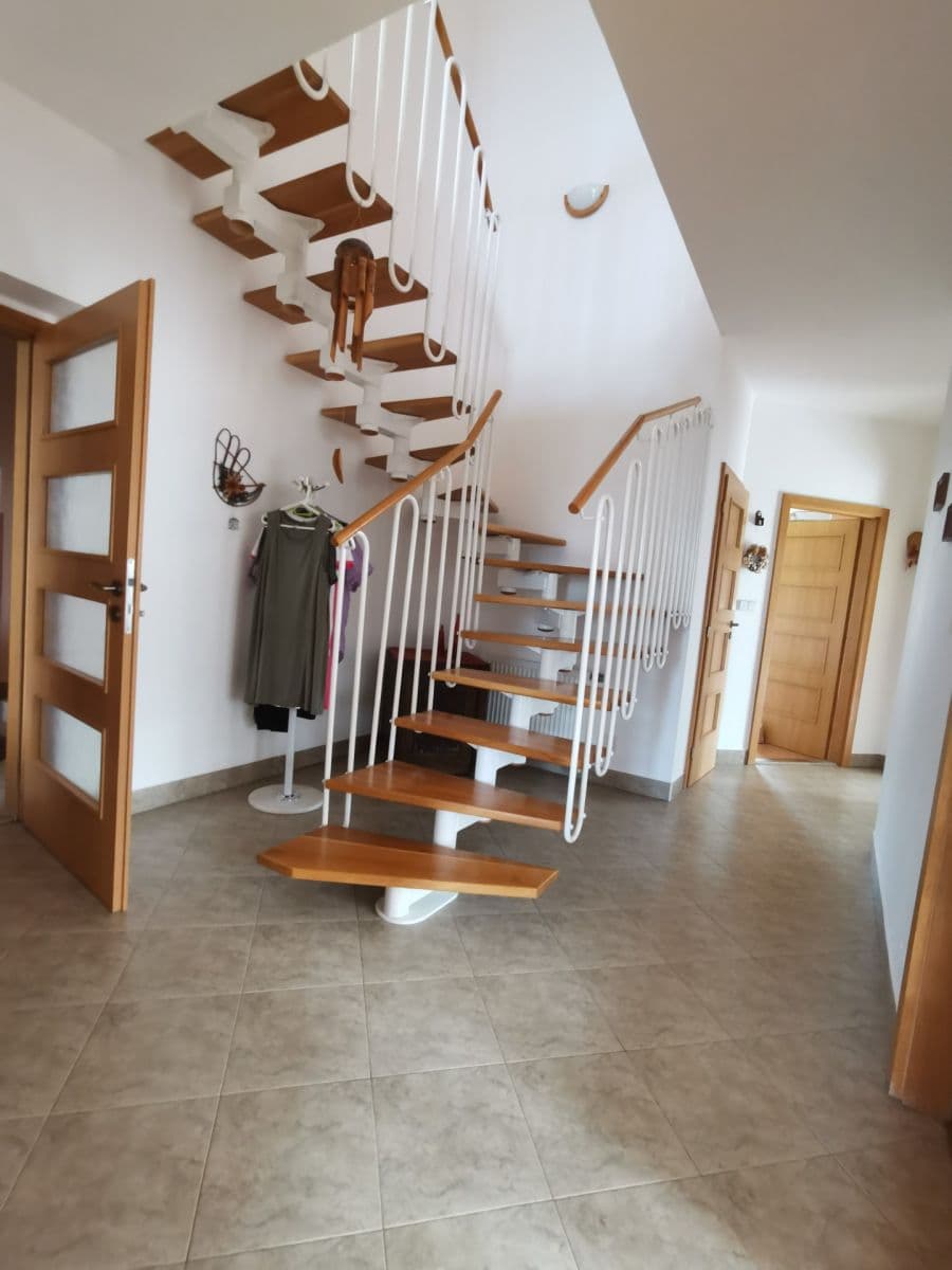 Predaj domu 282 m², pozemek 3.345 m², Přerov nad Labem, Středočeský kraj Predaj domu 282 m², pozemek 3.345 m², Přerov nad Labem, Středočeský kraj