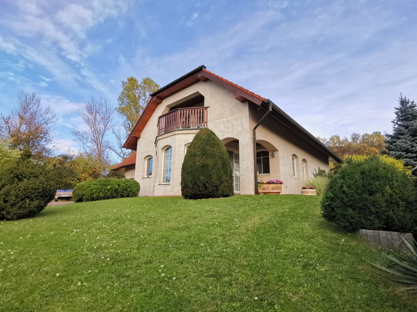 Predaj domu 282 m², pozemek 3.345 m², Přerov nad Labem, Středočeský kraj Predaj domu 282 m², pozemek 3.345 m², Přerov nad Labem, Středočeský kraj