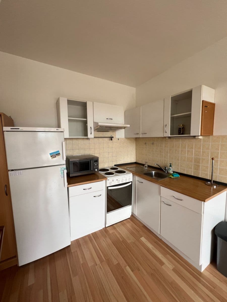 Prenájom bytu 1-izbový 55 m², Pod Homolkou, Praha, Praha Prenájom bytu 1-izbový 55 m², Pod Homolkou, Praha, Praha