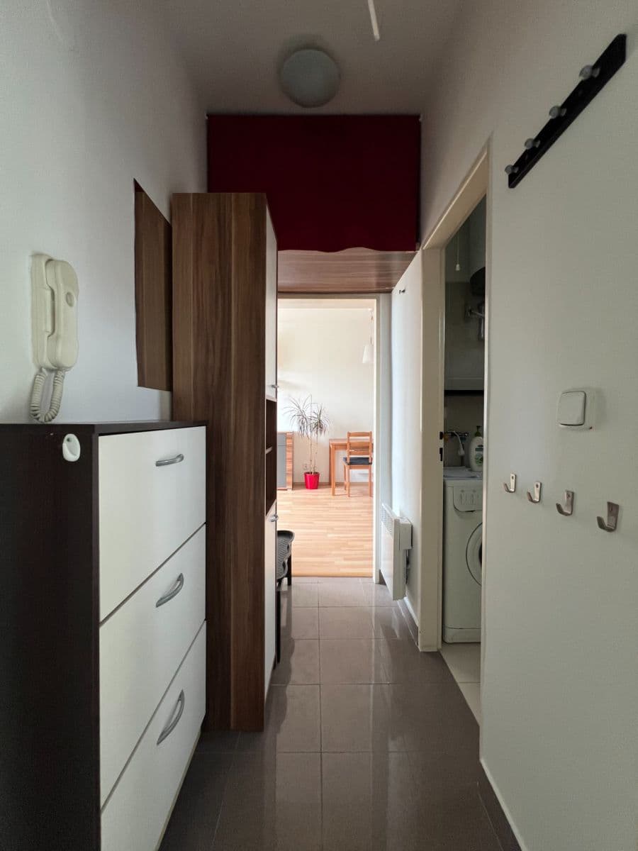 Prenájom bytu 1-izbový 55 m², Pod Homolkou, Praha, Praha Prenájom bytu 1-izbový 55 m², Pod Homolkou, Praha, Praha