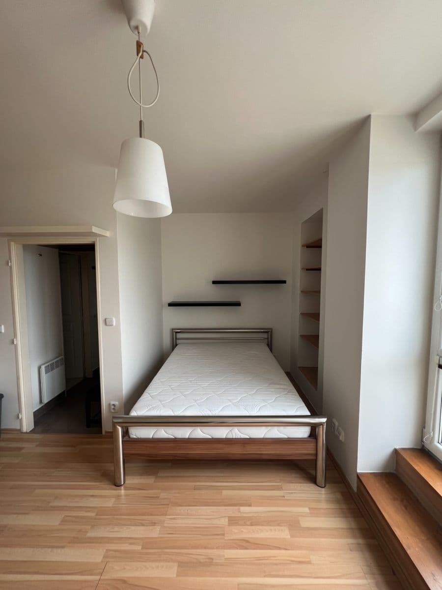 Prenájom bytu 1-izbový 55 m², Pod Homolkou, Praha, Praha Prenájom bytu 1-izbový 55 m², Pod Homolkou, Praha, Praha