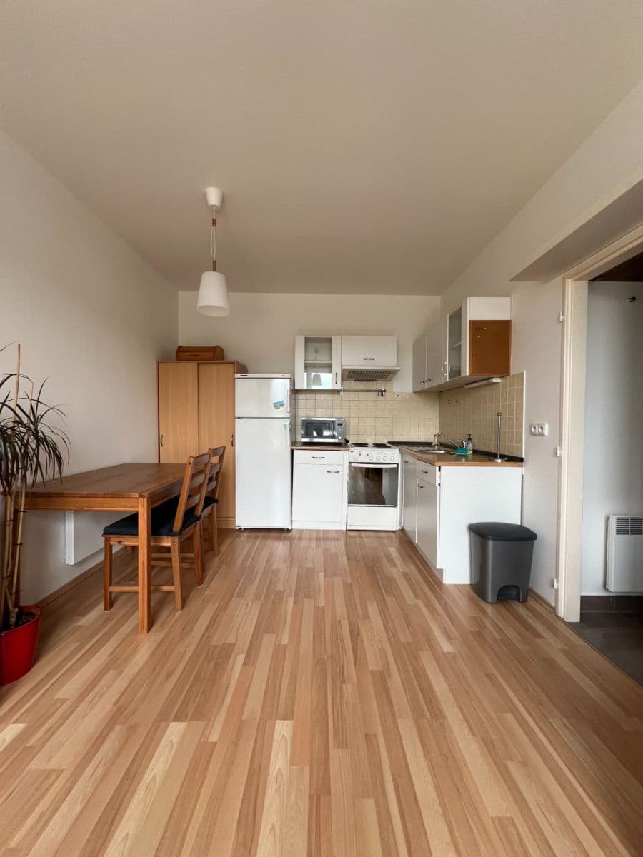 Prenájom bytu 1-izbový 55 m², Pod Homolkou, Praha, Praha Prenájom bytu 1-izbový 55 m², Pod Homolkou, Praha, Praha