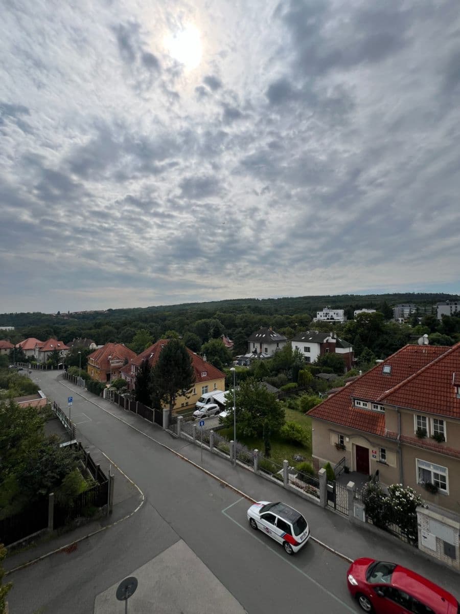 Prenájom bytu 1-izbový 55 m², Pod Homolkou, Praha, Praha Prenájom bytu 1-izbový 55 m², Pod Homolkou, Praha, Praha