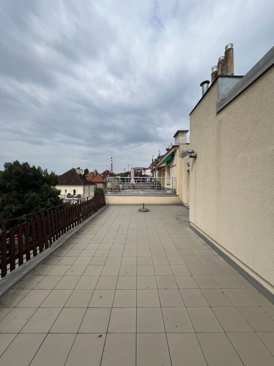 Prenájom bytu 1-izbový 55 m², Pod Homolkou, Praha, Praha Prenájom bytu 1-izbový 55 m², Pod Homolkou, Praha, Praha
