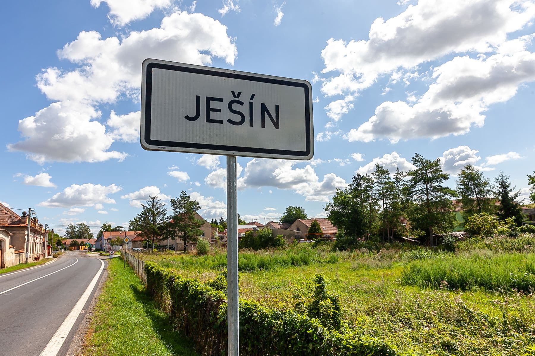 Predaj pozemku 1.161 m², Ješín, Velvary, Středočeský kraj Predaj pozemku 1.161 m², Ješín, Velvary, Středočeský kraj