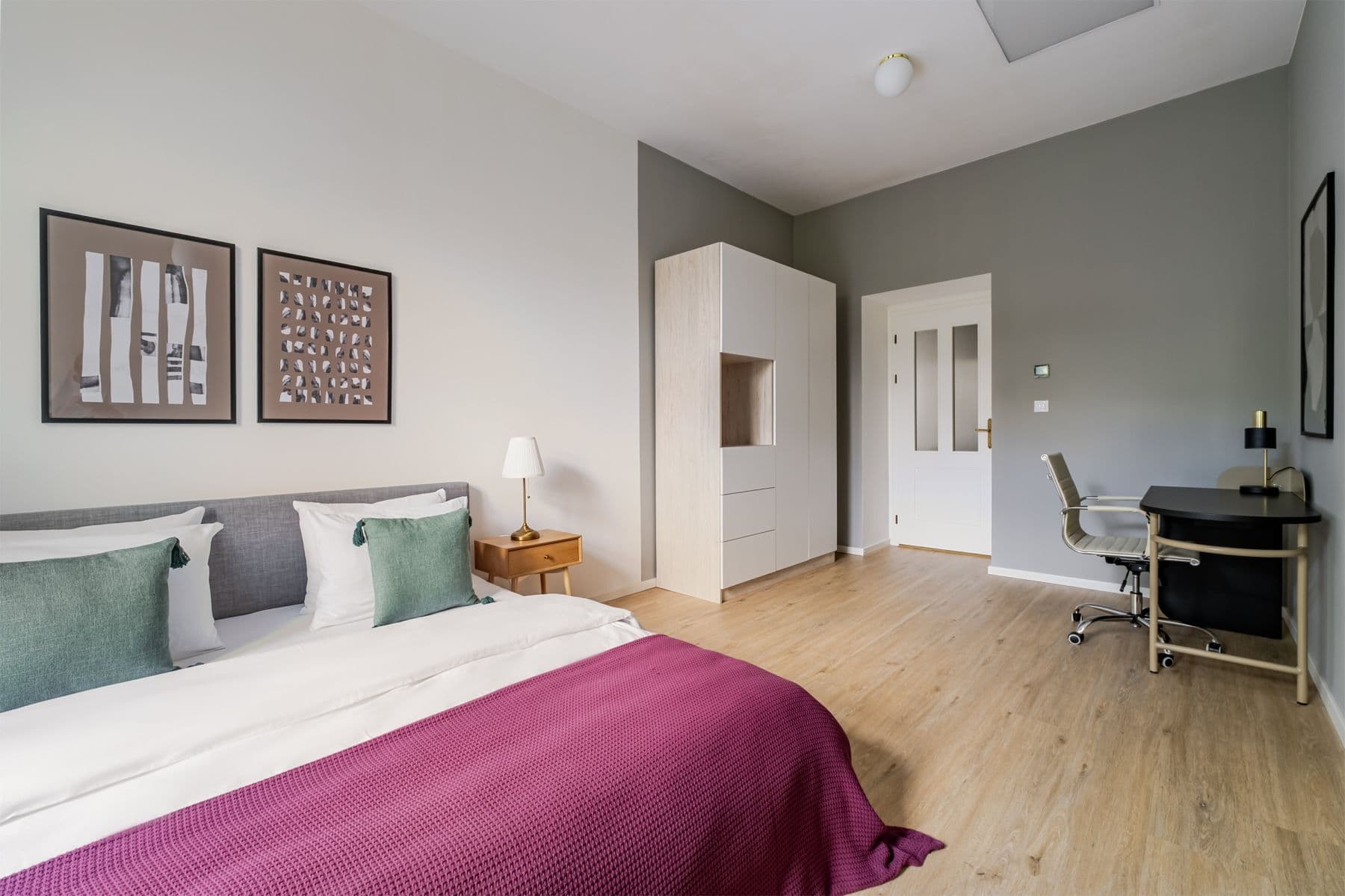 Prenájom bytu 76 m², Chodská, Praha, Praha Prenájom bytu 76 m², Chodská, Praha, Praha