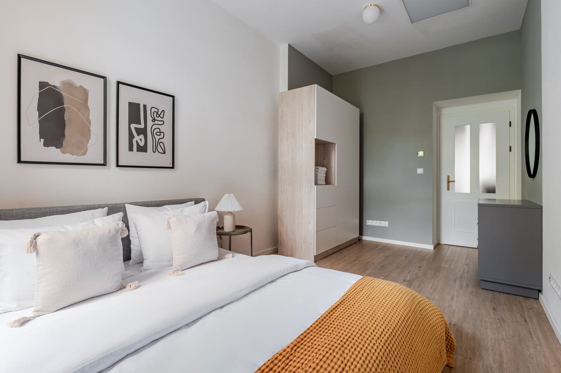 Prenájom bytu 76 m², Chodská, Praha, Praha Prenájom bytu 76 m², Chodská, Praha, Praha