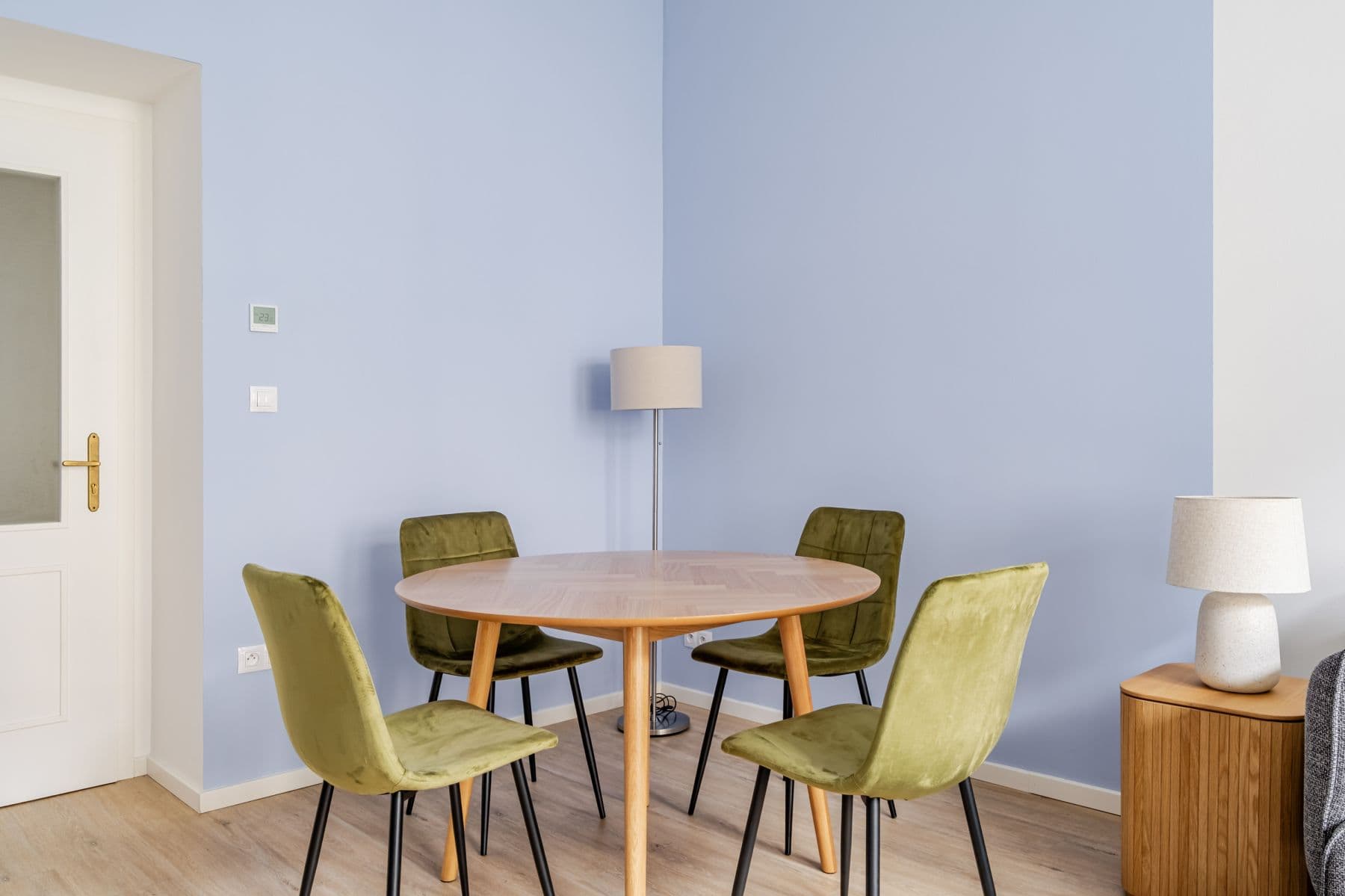 Prenájom bytu 76 m², Chodská, Praha, Praha Prenájom bytu 76 m², Chodská, Praha, Praha