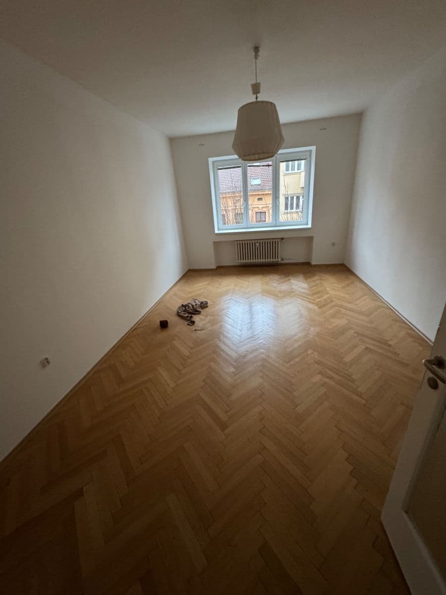 Prenájom bytu 2-izbový 85 m², Jiráskova, Brno, Jihomoravský kraj Prenájom bytu 2-izbový 85 m², Jiráskova, Brno, Jihomoravský kraj