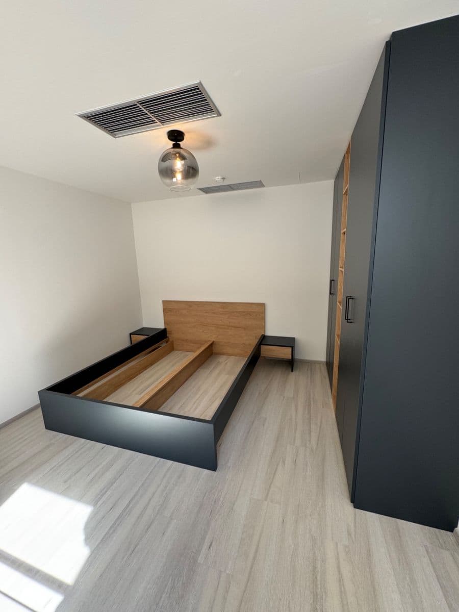 Prenájom bytu 2-izbový 38 m², Na Zlíchově, Praha, Praha Prenájom bytu 2-izbový 38 m², Na Zlíchově, Praha, Praha