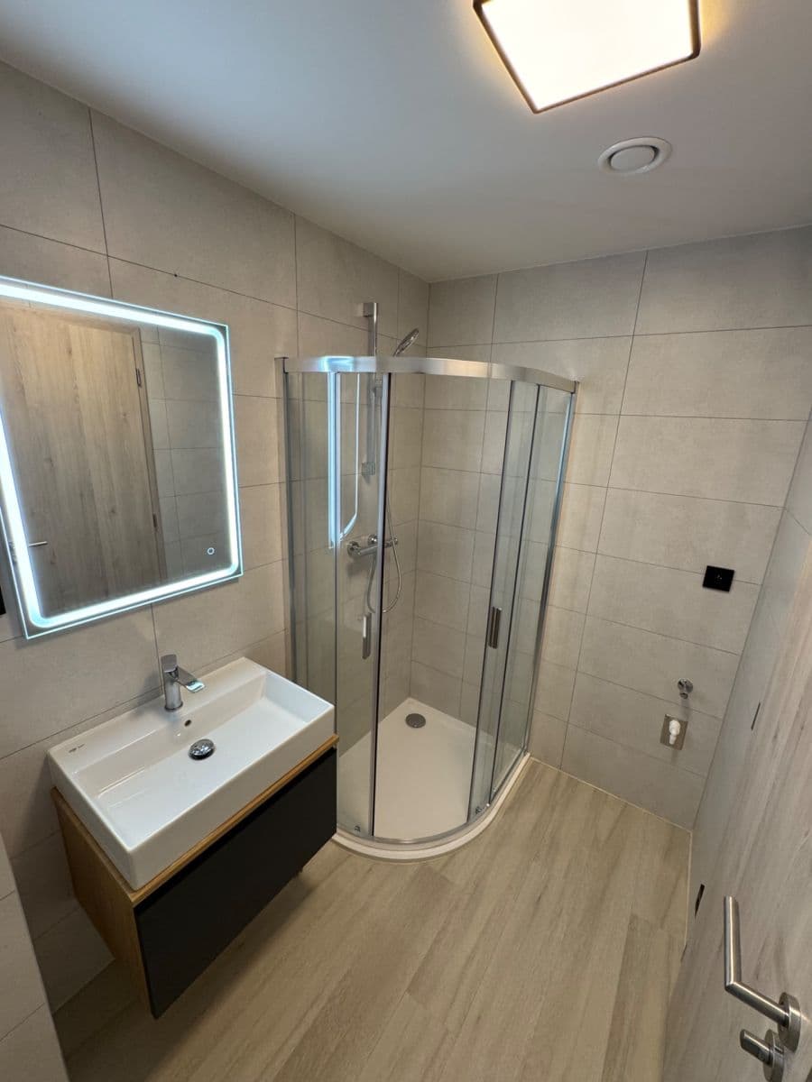 Prenájom bytu 2-izbový 38 m², Na Zlíchově, Praha, Praha Prenájom bytu 2-izbový 38 m², Na Zlíchově, Praha, Praha