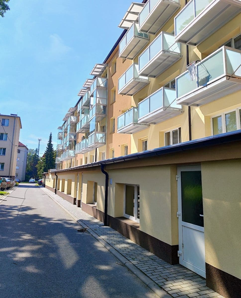 Prenájom bytu 2-izbový 60 m², Švabinského, Valašské Meziříčí, Zlínský kraj Prenájom bytu 2-izbový 60 m², Švabinského, Valašské Meziříčí, Zlínský kraj